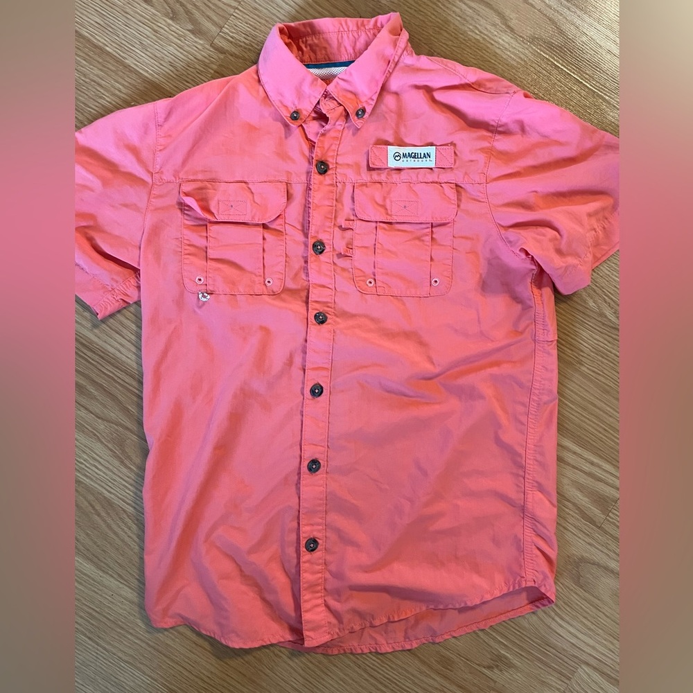 Magellan Outdoors Coral Cooper Cameron Relaxed fit button down shirt‎ M10-12